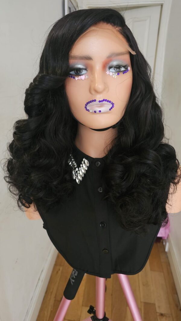 5 24” Bounce Wig – Natural Color | 300g | 5x5 Closure